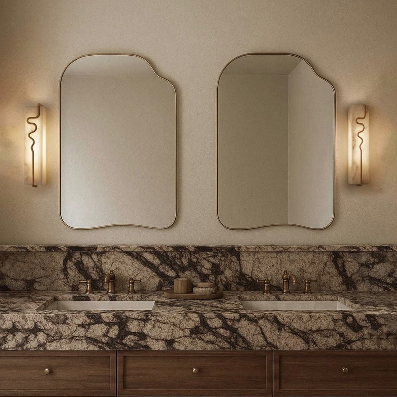 Brody set mirror
